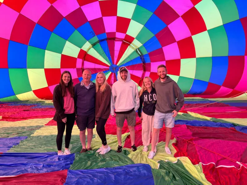 Fly away balloon experience inside