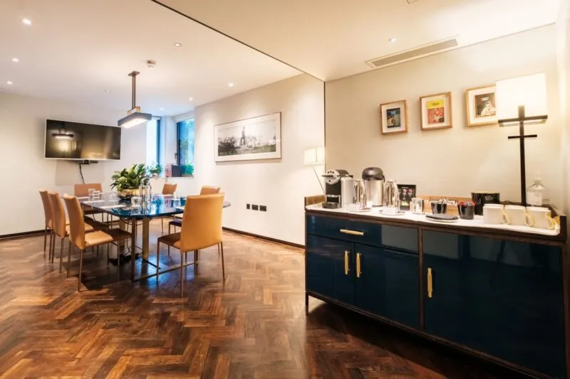 The Athenaeum Hotel & Residences Green Park Meeting room