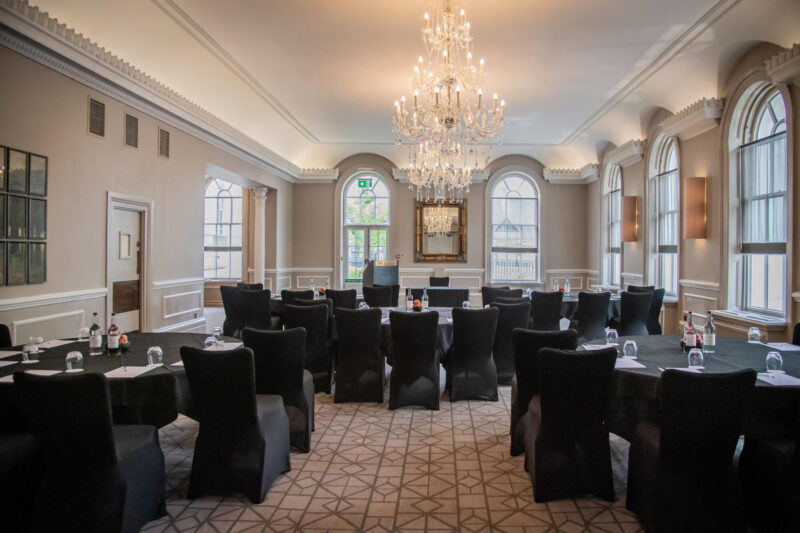The Queens Hotel Regency Suite