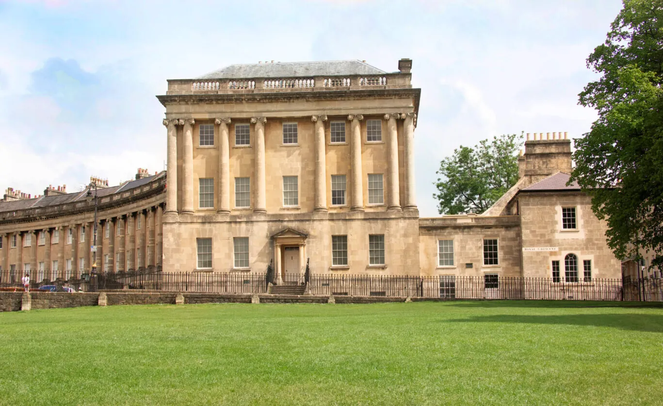 The-Francis-Hotel-Bridgerton-package-No-1-Royal-Crescent-exterior