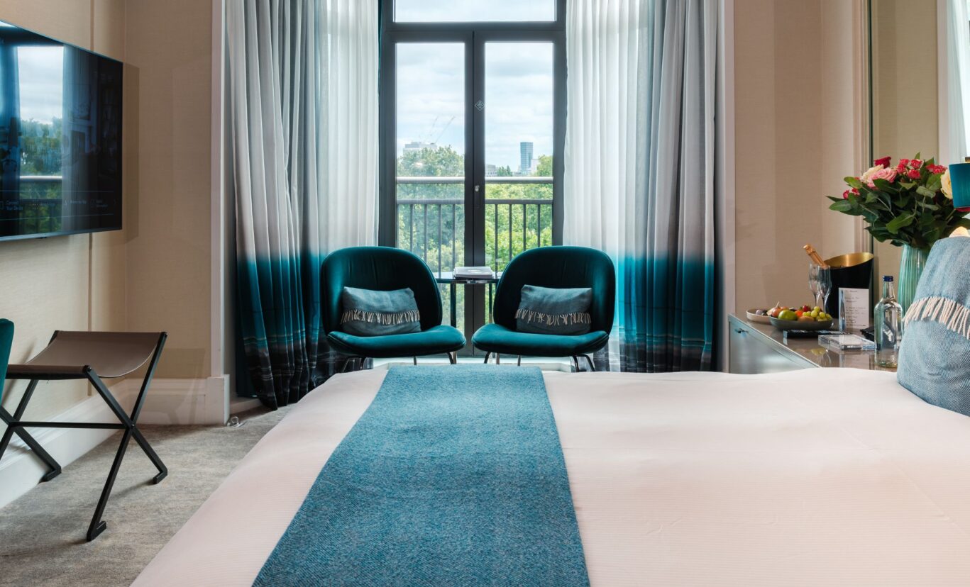 The Athenaeum Hotel Have an extra night on us Park Wing Bedroom